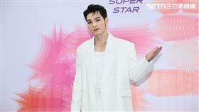 黃偉晉被問到投票問題，緊急閃避。（圖／記者鄭孟晃攝）