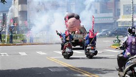 ▲罷免傅崐萁團體抓緊最後衝刺時間車掃宣傳，希望催出更多同意罷免票。（圖／罷團提供） 