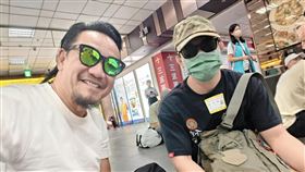 陳為民今天送兒子入伍。（圖／翻攝自臉書）