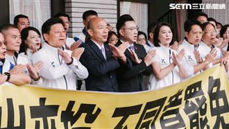 拍畢業照?韓國瑜:31席全罷免民主變妖怪