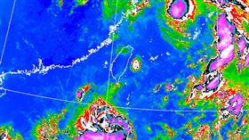 三颱亂舞！大雨從北下到南。（圖／氣象署）