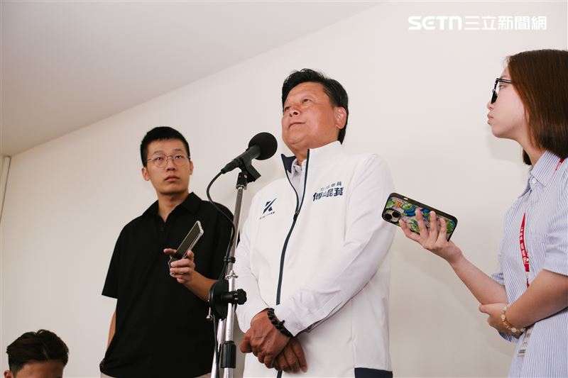 傅崐萁受訪表示，姑念童子賢在花蓮出生，下午三點以前只要他願意跟花蓮人道歉，會撤回告訴。（圖／記者楊士誼攝影）