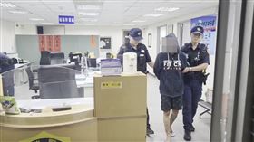 豐原火車站濺血！男揮刀砍前女友母女