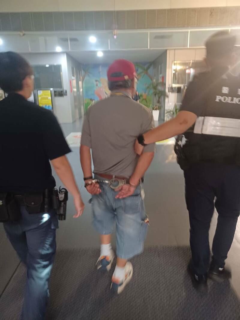 許翁被警方依傷害罪移送。（圖／翻攝畫面）
