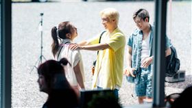 吳映潔、阿本相見歡。（圖／好看娛樂提供）