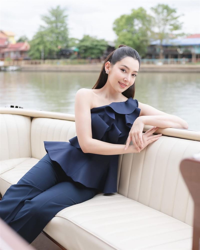 泰國知名女星Bella在社群上貼文呼籲和平。(圖/翻攝自bellacampen IG)