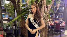 小A辣為了變美砸500萬整形。（圖／翻攝自小A辣IG）