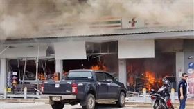 泰柬炮戰釀至少14死！泰人碉堡上立「陰莖雕像」　要對抗柬埔寨黑魔法。泰國空軍