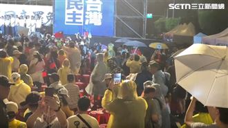 新／朱立倫在台上「支持者疑撤退」畫面曝
