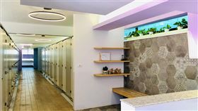 台南女中廁所修繕美化 落實簡約文青風格台南女中在國教署經費補助下，修繕美化一年級教室旁獨棟廁所，落實簡約文青風格，並在廁間內特別設計等待休憩區及留言區。（國教署提供）中央社記者許秩維傳真  113年3月24日