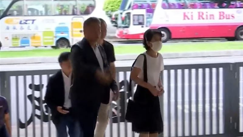陳佩琪現身北市金甌女中投票。（圖／翻攝畫面）