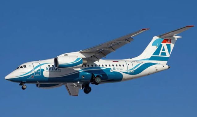 俄羅斯安加拉航空一架飛機昨日墜毀遠東地區阿穆爾州（Amur），造成48人罹難。（圖／翻攝自X）