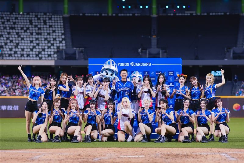 今年6月李珠珢的前隊友，起亞虎啦啦隊來台交流。（圖／翻攝自Fubon Angels 臉書）