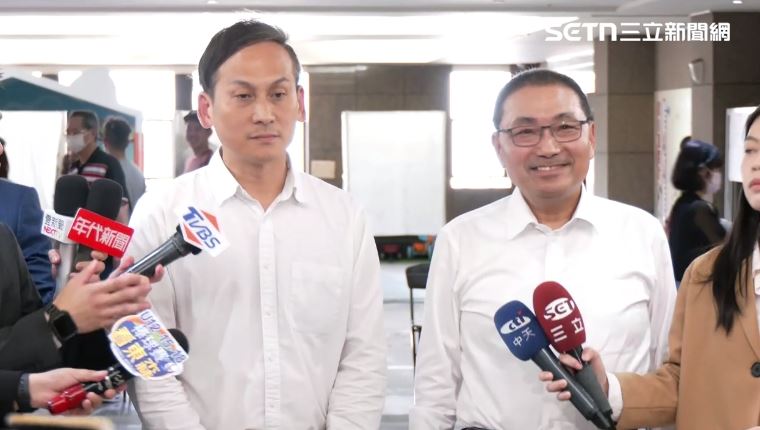侯友宜在罷免投票日當天陪葉元之投票。（資料圖／翻攝畫面）