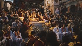 ▲印度各地每天都有許多不同宗教的傳統儀式，吸引觀光客和信徒朝聖。（圖／翻攝自印度國家旅遊局官方YouTube）