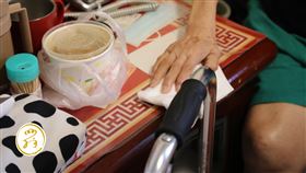 高齡租屋,英子奶奶。（圖／崔媽媽基金會提供）