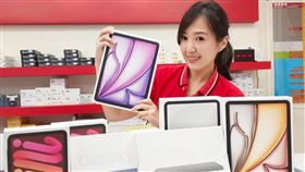 地標網通推出限時「父親節補血鈔能力」活動，iPhone降價最高省逾5千！熱銷機型低至44折，提供「門號攜碼現補2萬」與「二手機回收最高補血40,500元」雙重補助。（圖／品牌業者提供）