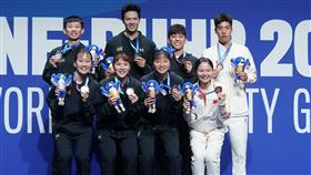 台灣羽球代表隊這次在混雙包辦「金銀銅」達成超狂成就。（圖／大專體總提供）
