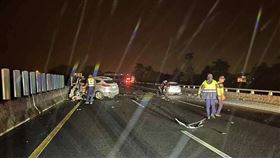 國道3號南向244.5公里處於26日凌晨發生一起對撞車禍釀2死。（圖／翻攝畫面）
