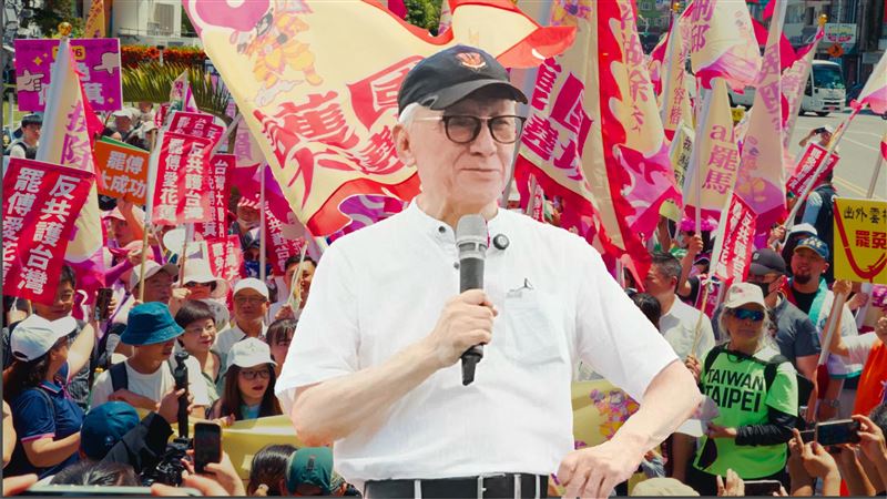 曹興誠27日再發出給志工們的信,他表示,這次大罷免,我們沒有成功,但我們並沒有輸。(圖/翻攝自曹興誠臉書)