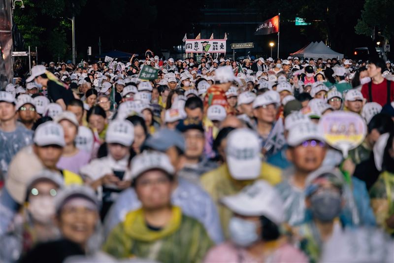 第二波共7案罷免投票將在8月23日登場。(圖/翻攝自護國大遶境)
