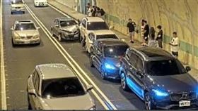 國道6撞成團！4車皆因「1關鍵」接連猛撞