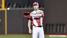 ▲中職36年例行賽，統一獅先發投手布雷克。（圖／記者劉彥池攝影）