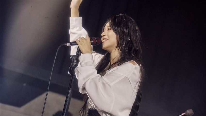 163braces演唱會一開場粉絲就暈倒。(圖/形上娛樂提供)