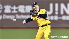 ▲中職36年例行賽，中信兄弟游擊手江坤宇。（圖／記者劉彥池攝影）