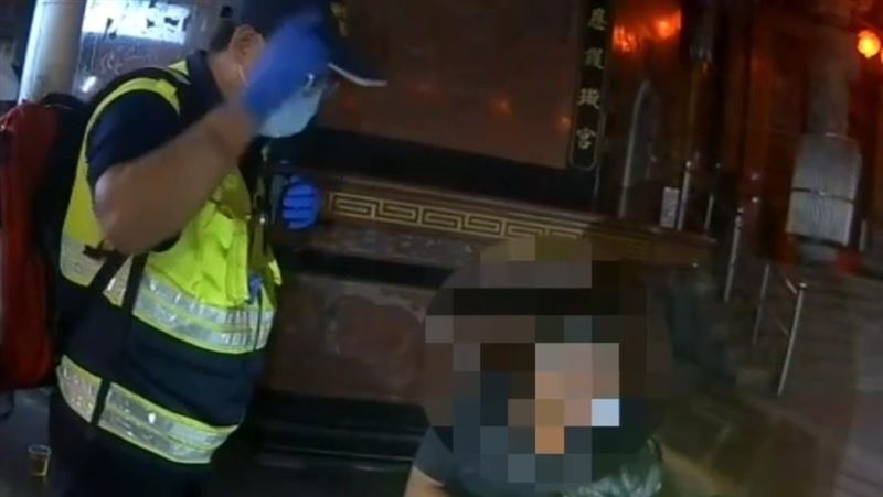 趙男被打到鼻青臉腫,滿臉是血。(圖/翻攝畫面)