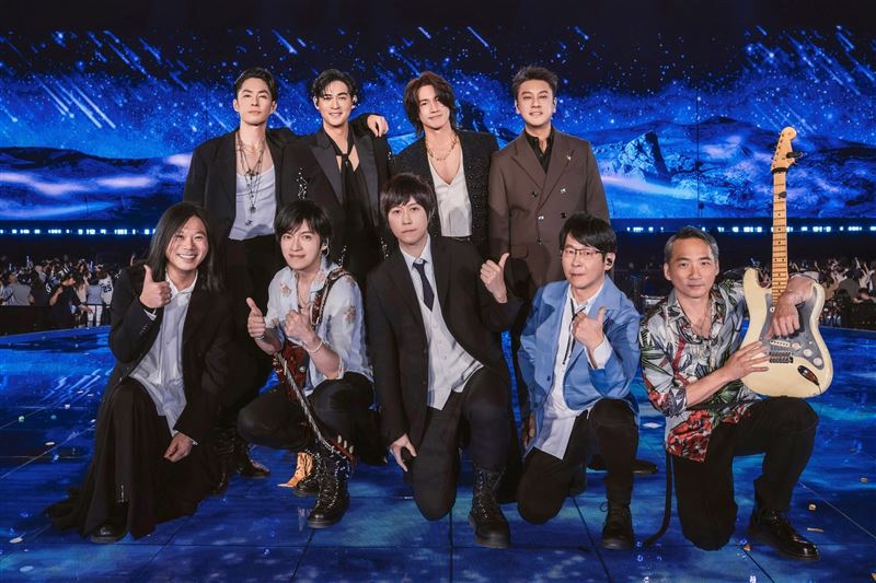 F4二度擔任五月天演唱會嘉賓，朱孝天也鬆口合體關鍵。（圖／翻攝自相信音樂臉書）