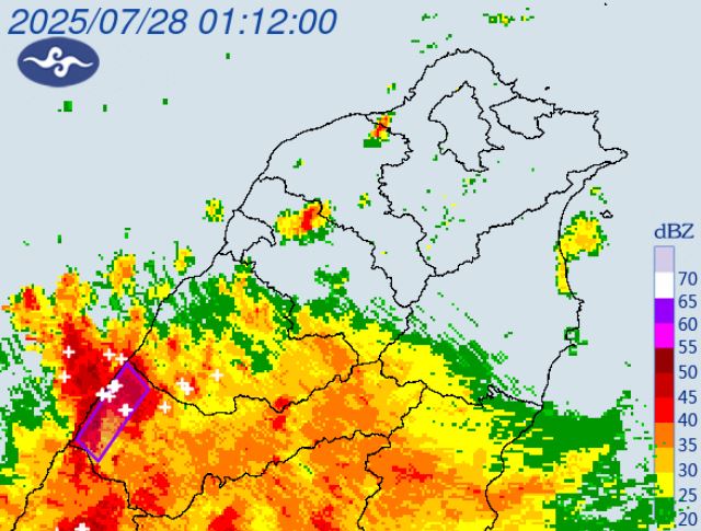 一整夜北中南縣市發布超過10次大雷雨警報。（圖／翻攝自中央氣象署）