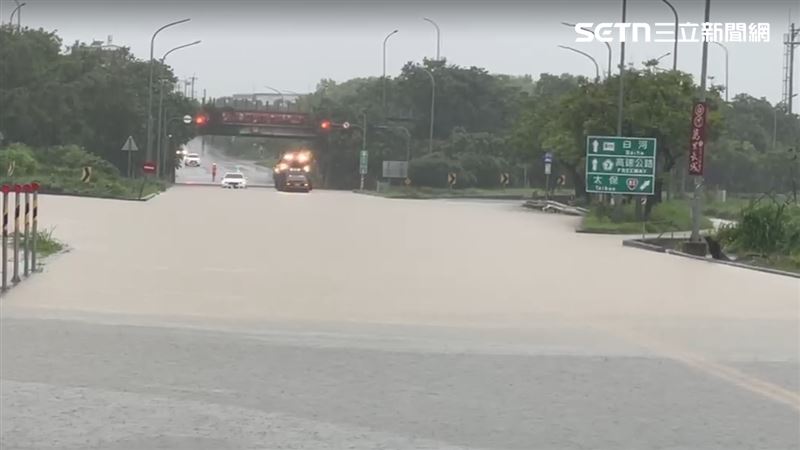 嘉義縣政府緊急公告，已預警性封閉台82線中和交流道東西向、嘉175線南北向道路。（圖／翻攝畫面）