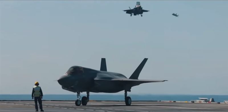 英國航空母艦「威爾斯親王號」航艦打擊群搭載F-35戰機。(圖/翻攝自英國皇家海軍臉書)