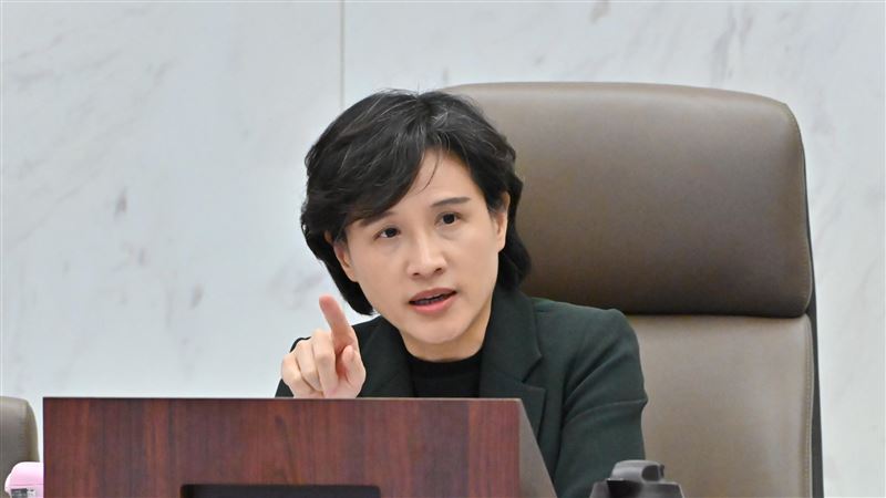 行政院副院長鄭麗君(圖)與團隊正於美國華府進行第4輪的實體談判,盼能降低關稅。(圖/中央社)