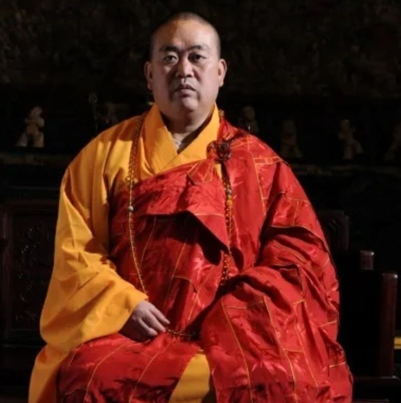 少林寺方丈釋永信爆犯淫戒,擁有雙身分證玩女人、有私生子。(圖/翻攝自微博)