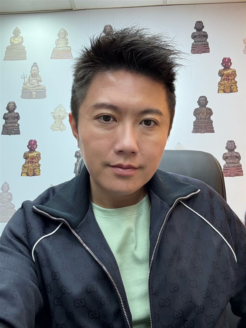 賓賓哥(本名江建樺)經營直播(圖/泰霸團隊提供)