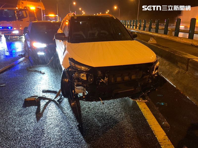 國道1號苗栗銅鑼段發生重大車禍。(圖/翻攝畫面)