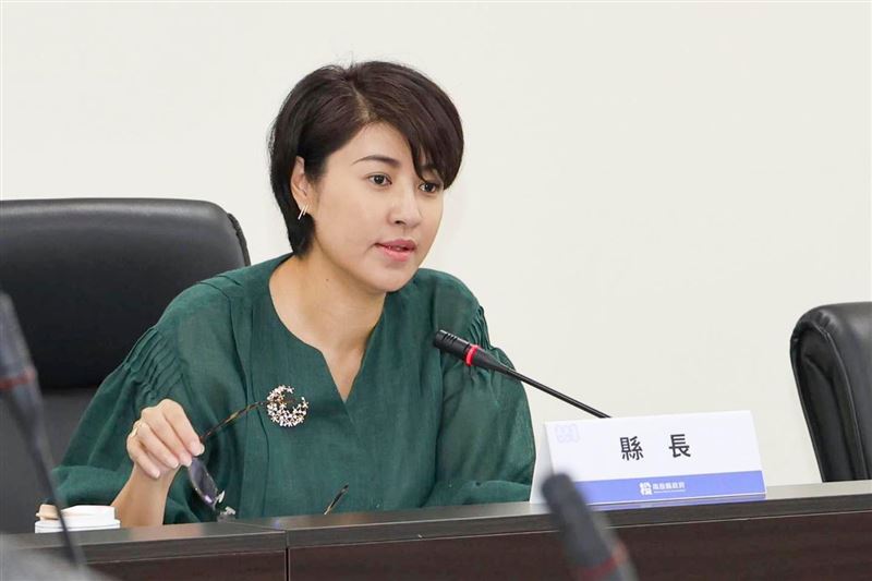 南投縣長許淑華說,民進黨很可能會正面迎戰,823罷免投票也可能跟公投投票混淆,不可以掉以輕心。(圖/翻攝自許淑華臉書)