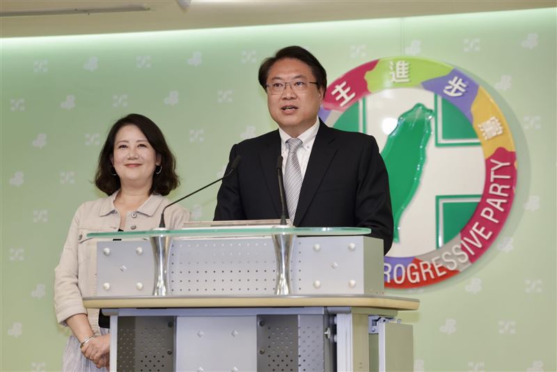 林右昌28日在臉書表示，自己將承擔失敗的結果，昨天已當面向黨主席賴清德請辭。（圖／翻攝自林右昌臉書）