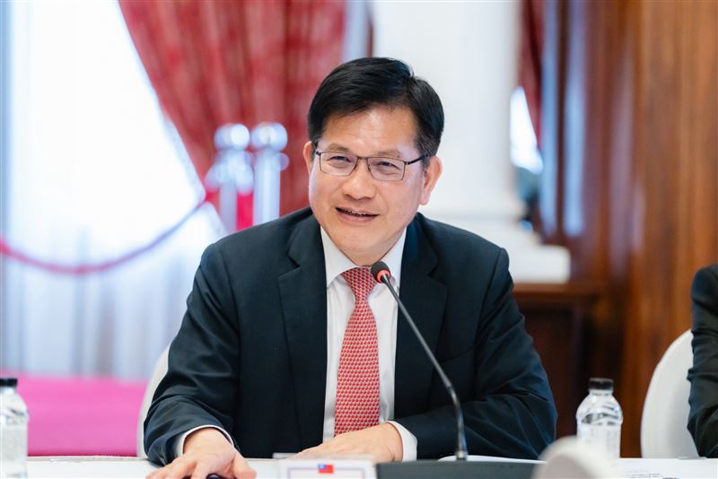 林佳龍昨晚召開「正國會」決策會議,決議定調「擁賴挺卓」。(圖/翻攝自林佳龍臉書)