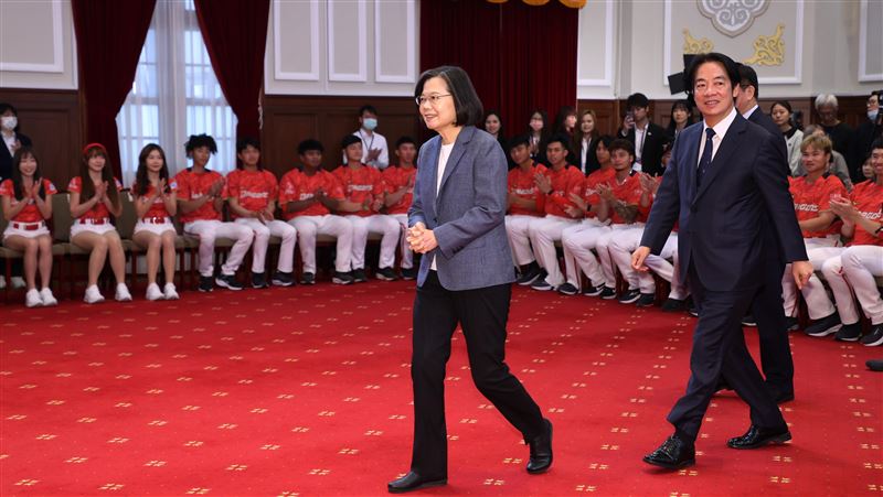 認一事重創大罷免　胡采蘋：最終會站起來
