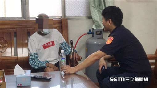 北港警分局椬梧派出所助走失長輩返家／翻攝畫面
