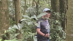 ▲大罷免隔日清晨登山，謝金河與一票友人沿石碇山徑健走兩小時，登高望遠療癒心情，「選舉是一時的，爬山是永遠的！」謝金河分享捷兔跑步與登山體悟。（圖／翻攝謝金河臉書）