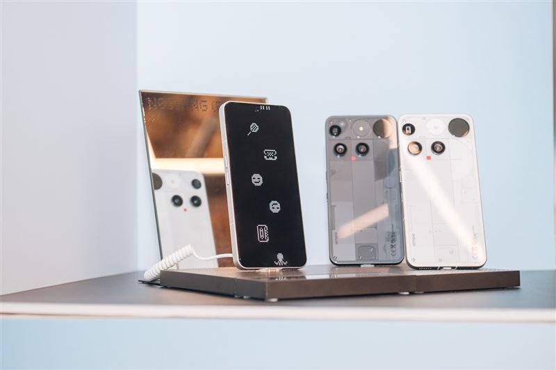Nothing Phone (3)內建的Glyph Toys快速工具與小遊戲功能是Glyph Matrix的趣味延伸