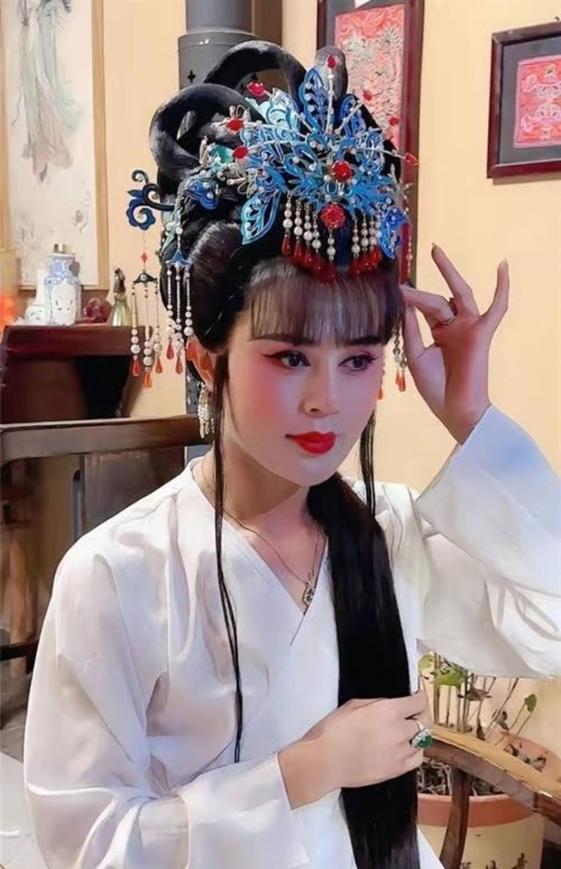 百萬網紅羅大美被熟人騙出綁架,對方逼迫轉出約200萬後,竟將他殘忍殺害藏屍於紅薯窖。(圖/翻攝自微博)