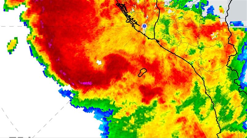 南台灣外海有東西旋轉！專家：注意龍捲風