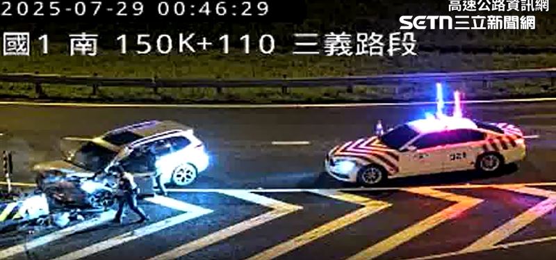 國道1號北上三義交流道出口發生自撞車禍，57歲男子送醫不治。（圖／翻攝高速公路資訊網）