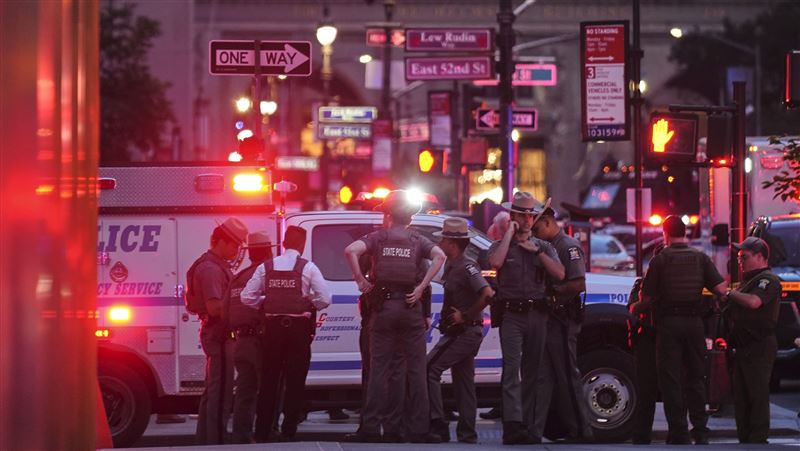 紐約市中心大樓爆槍擊　警方：槍手已身亡