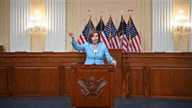 ▲裴洛西發文稱川普此舉釋放出危險訊息。（圖／翻攝自裴洛西臉書）